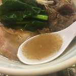 Ramengonokamiseisakujo - イベリコ豚のゲンコツを炊いたスープ