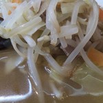 湯麺戸塚 - 具のアップ