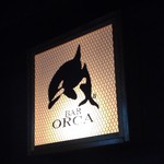 BAR ORCA - このシャチが目印