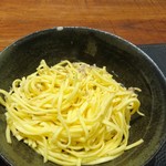 傳 - (2017年6月　訪問)ちょうど帰ってきた長谷川さん作パスタ。シンプルだけどとっても美味しい。