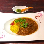 Sakura Sake - 〆のミニカレー(鯨のスジ肉出汁カレー) 480円(税抜)