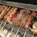 Izakaya Irodori - 串焼きは炭火で焼いてます。