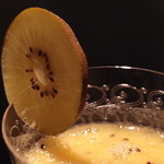 BAR 漆 - ゴールデンキウイ