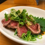 立ち呑み しゅう - 牛肉たたき、これ200円！