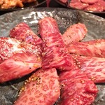 和牛炭火焼肉・韓国料理 じろべ  上尾店 - 