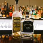 バー マーノ - マンチーノセコとブードルスジン