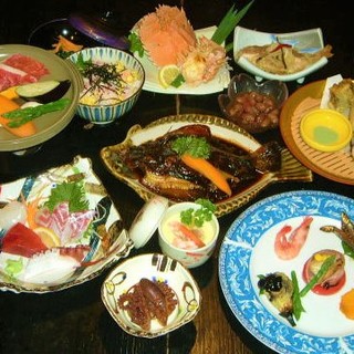 Other gozen and kaiseki dishes are also available.