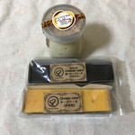アゴラマルシェ - ふわふわさんの豆乳プリンとお菓子屋ShanShanさんの黒いチーズケーキと伊予柑