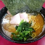 ラーメン 杉田家 - 青菜もシャキシャキ