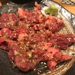 Shichirin Yakiniku Kara - お肉の味は塩ダレか味噌ダレで選べます。コレは塩ダレ。