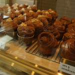 MR. Holmes Bakehouse - ショーケース