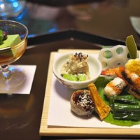俵屋旅館 - まずは八寸で。その彩りがご挨拶がわり。