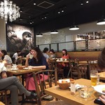 Le Bar a Vin 52 AZABU TOKYO - 右には昼から生ビール