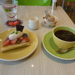 cafe table TERRACE - ケーキセット　1,000円
