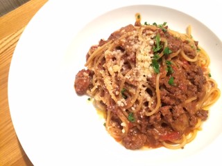 h Osteria mille - じっくり煮込んだボロネーゼソースパスタ