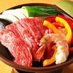 Masu kame - 海老と牛カルビの陶板焼き