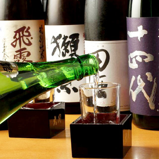豊富に取り揃えた人気の日本酒・焼酎を手軽に楽しむ