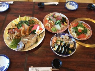 h Kisetsu Ryouri Ippuku - 皿鉢料理４人前1人前3500円