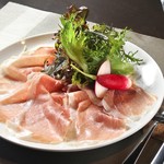 ワイン&フードショップ ラパン