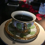 CAFE CEREZA - グアテマラコーヒー。クールなイメージのカップをお店の方が選んでくださいました。