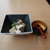 鳥と手打ち蕎麦 とり数寄 東急プラザ銀座店 - 本山わさび使用 低温熟成鳥わさ