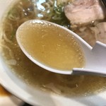 スープは上品です