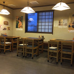 お好み焼き しんてん - 店内 レトロで居心地いい