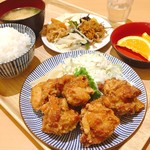 Sachi Fukuya - こんがり黄金唐揚定食