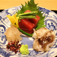 御幸町 田がわ - お造り　舞鶴の炙りとり貝　きす昆布〆　鮪