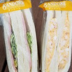 サンドイッチハウス サンドーレ - 左がハムサンド、カニ玉子