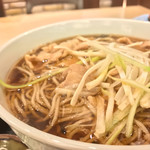 味奈登庵 - #食べログ的に撮るとこうなる。  
      肉もねぎもお値段以上の量。
      オトーサン御満悦♡