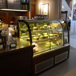 starbucks coffee - メニューは色々とありますが、あまり日本と変わらない感じだったので、今回はカフェラテグランデサイズ130バーツを注文しました。