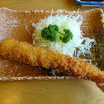 まるは食堂旅館 - 2,000円コースのエビフライ