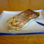 まるは食堂旅館 - 2,000円コースの焼魚