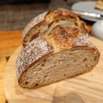 キュイジーヌ[s] ミッシェル・トロワグロ - パン ド カンパーニュ