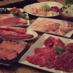 焼肉酒場 牛屋 - 飲み放題付きおすすめコース☆　お一人様税抜4,500円　（写真は4人前）