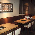 焼肉酒場 牛屋 - テーブル席☆落ち着いた空間☆