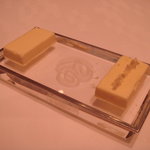 ア・ニュ ルトゥルヴェ・ヴー - バター