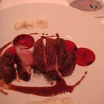 ア・ニュ ルトゥルヴェ・ヴー - メイン：マダムビュルゴーのシャラン鴨