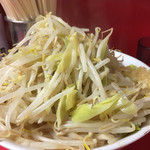 ラーメン二郎 - ヤサイ、にんにく少なめ
