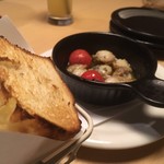 一休亭 なごみや - ベビーホタテとプチトマトのアヒージョ780円