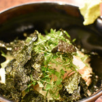 太鼓判亭 - 鯛出汁で炊いた鯛飯に鯛の切り身載せ。