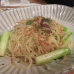 君想ふ暮らし - 「桜えびとアスパラガスのペペロンチーノ」(￥880)