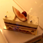 ル・ポミエ - マルグリット　苺とピスタチオのムース