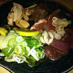 やきとんのみつぼ - 刺し盛、つぶしたてらしい。