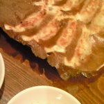 炭火焼と旬のおさかな 菜の花 - ジューシーな餃子