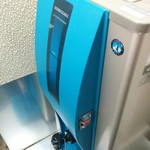 ラーメン二郎 - 新しい冷水機