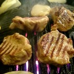 さっぽろジンギスカン千歳 - この見た目は最高の焼き加減