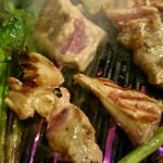 さっぽろジンギスカン千歳 - あばら食べ頃です