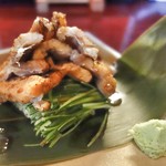 手打蕎麦 とし庵 - 煮穴子あぶり（後ろから♪）